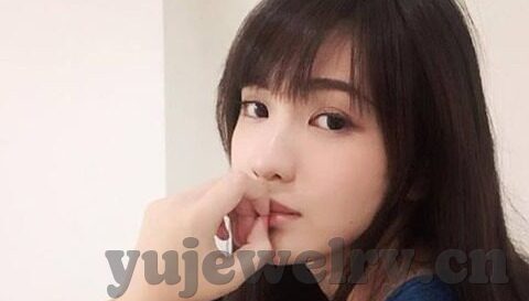 糖心vlog破解版百度云-揭秘糖心Vlog破解版的百度云狂飙，危险与虚幻的双重漩涡